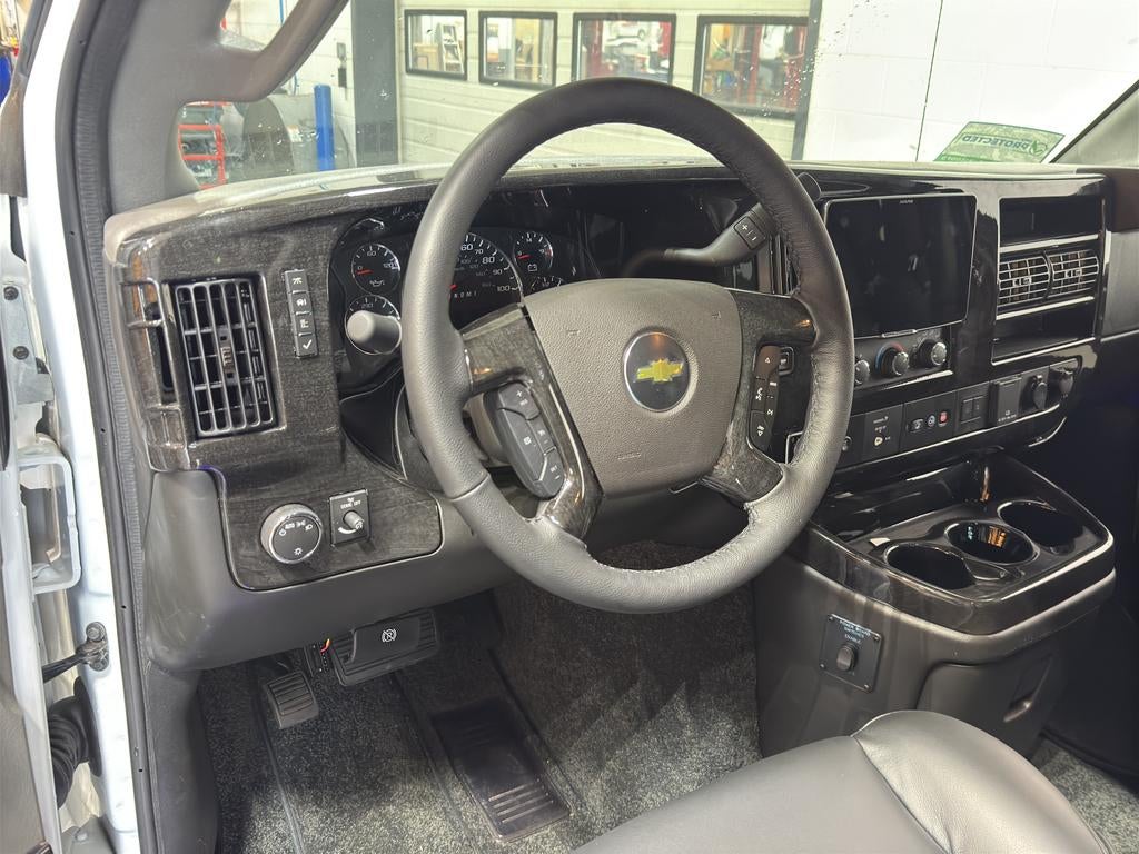 2025 Chevrolet Express Cargo 2500 WT