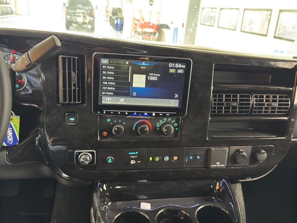 2025 Chevrolet Express Cargo 2500 WT