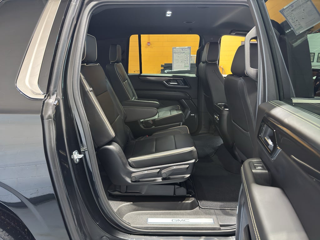 2025 GMC Yukon XL Elevation