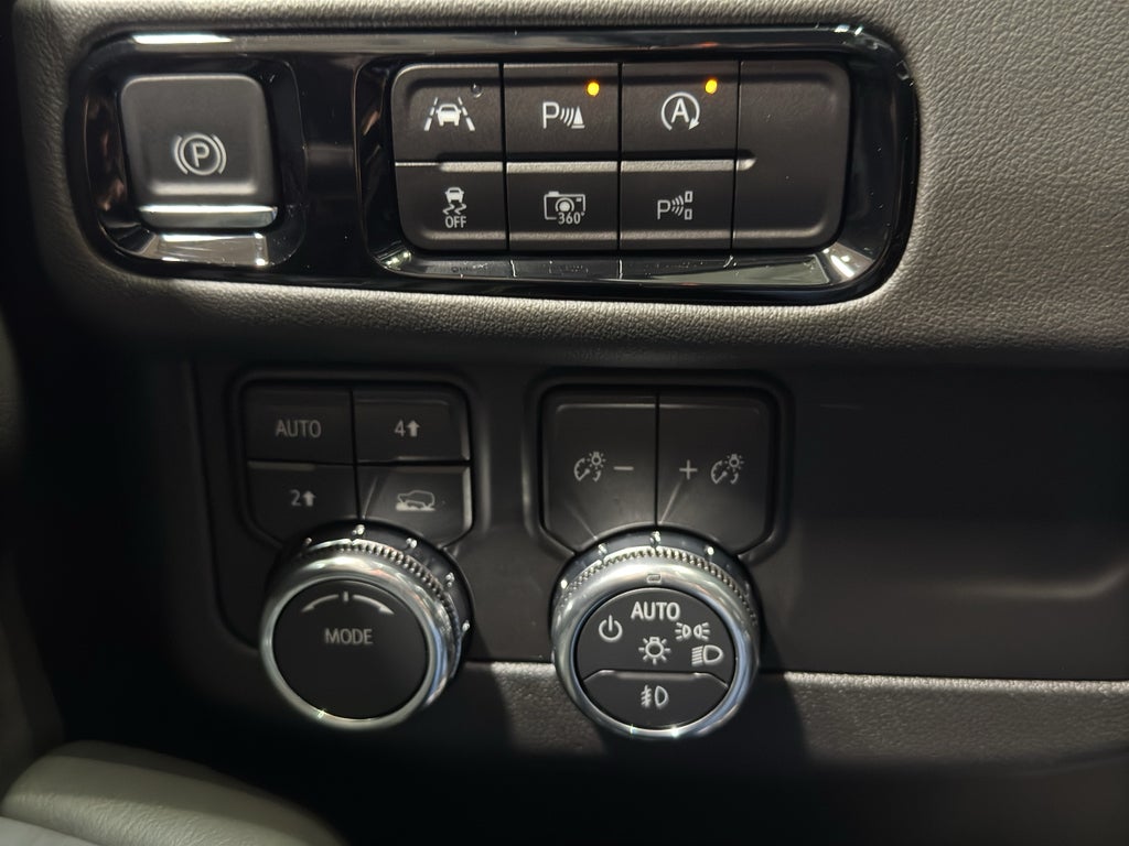 2025 GMC Yukon XL Elevation