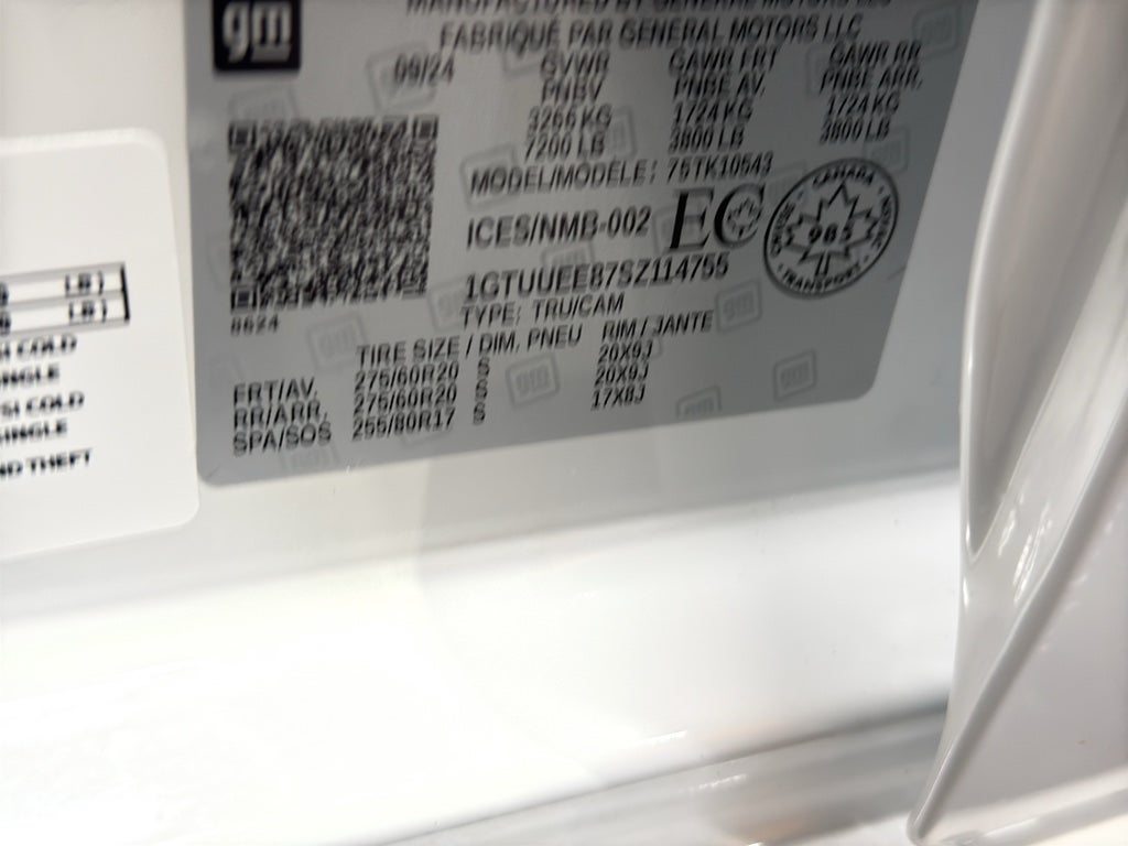 2025 GMC Sierra 1500 AT4