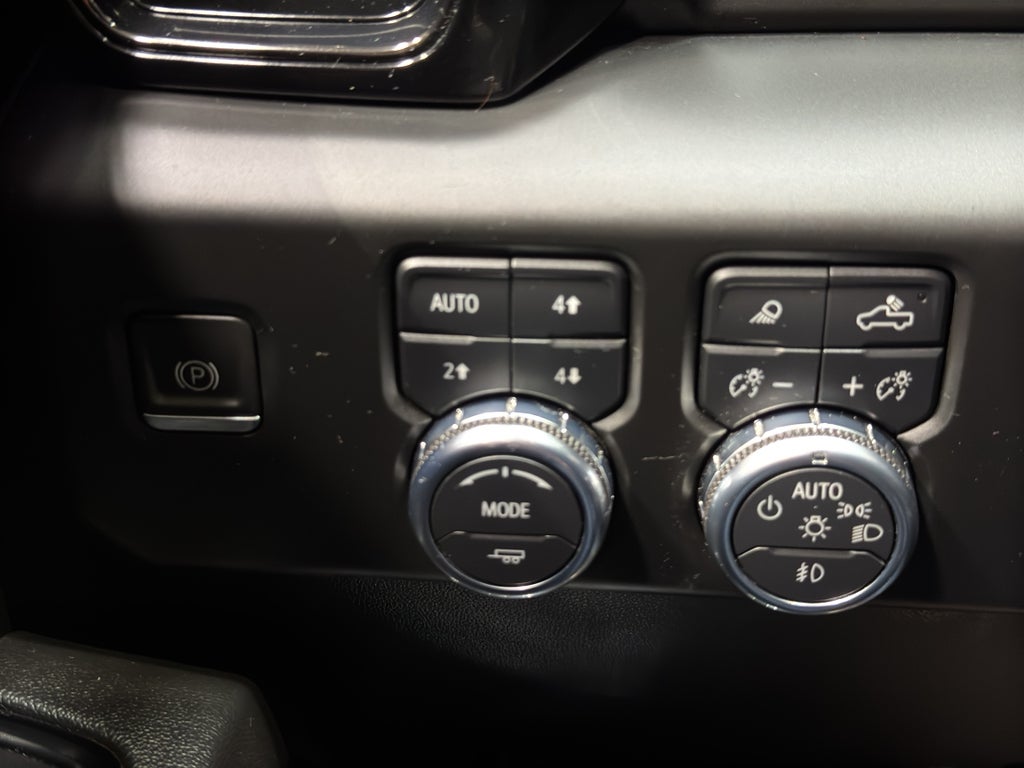 2022 GMC Sierra 1500 AT4