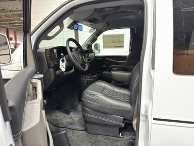 2025 GMC Savana Cargo 2500 Work Van