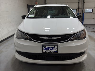 2024 Chrysler Voyager LX