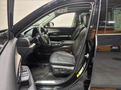 2026 Toyota Grand Highlander LE