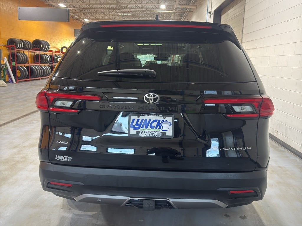 2026 Toyota Grand Highlander LE