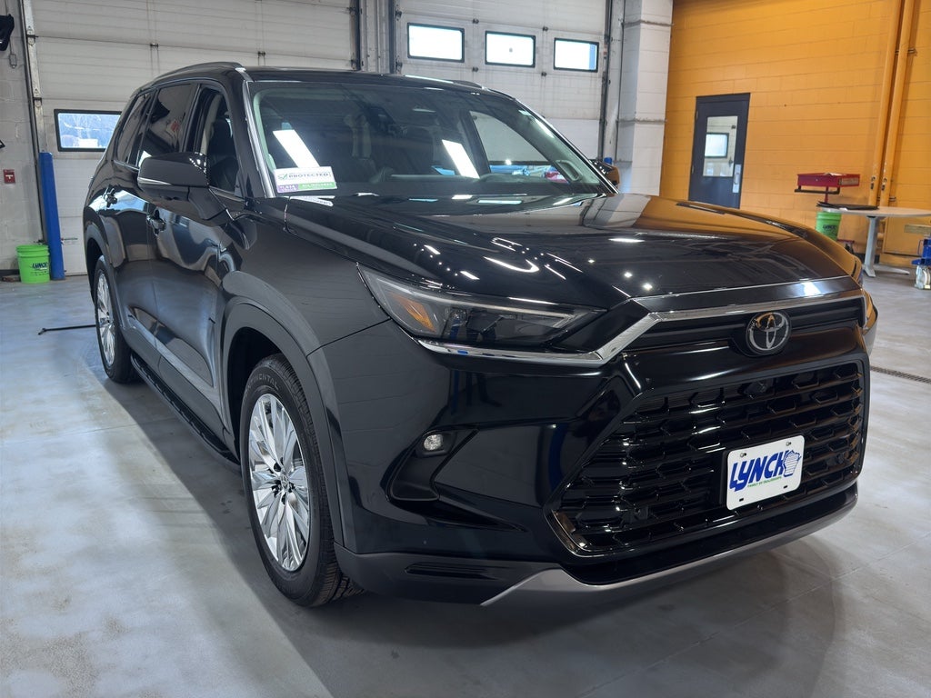 2026 Toyota Grand Highlander LE