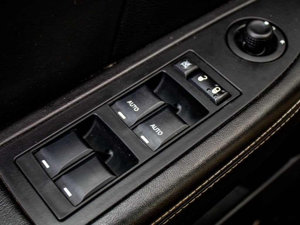2011 Dodge Avenger Lux