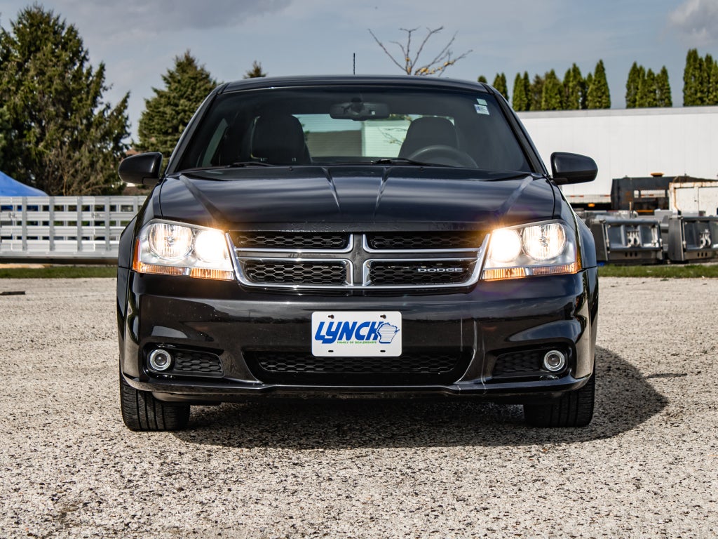 2011 Dodge Avenger Lux