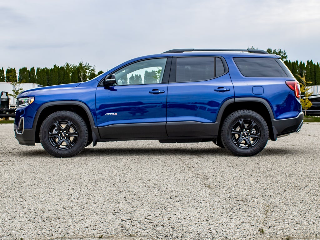 2023 GMC Acadia AT4