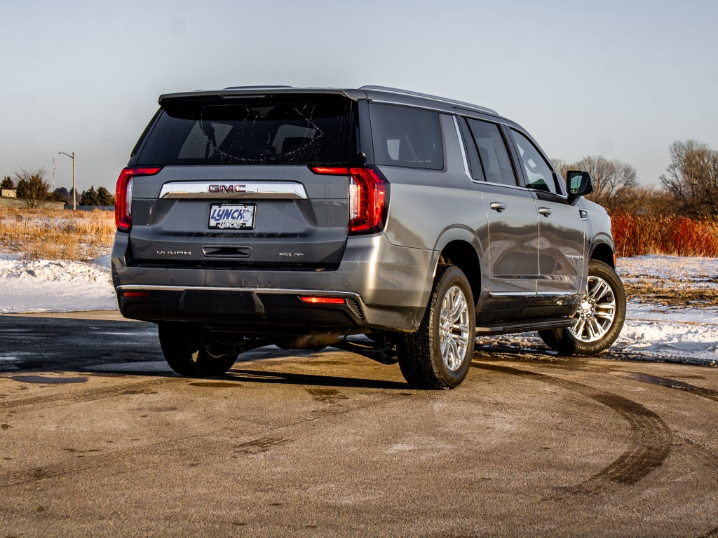 2022 GMC Yukon XL SLT