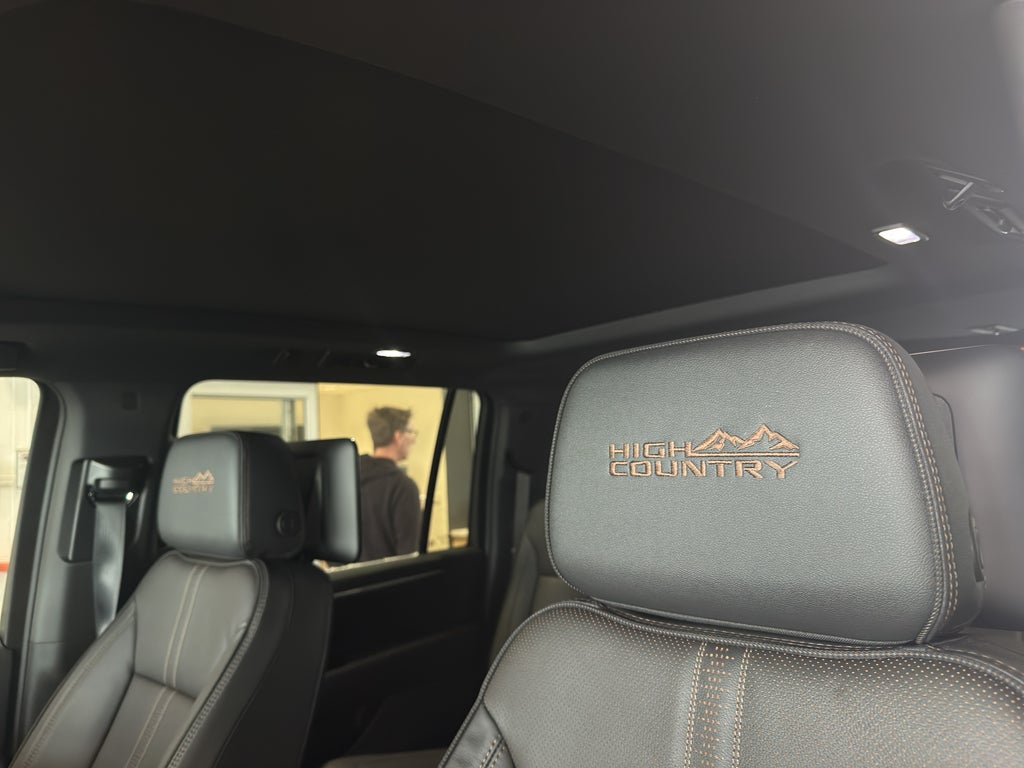2025 Chevrolet Suburban High Country