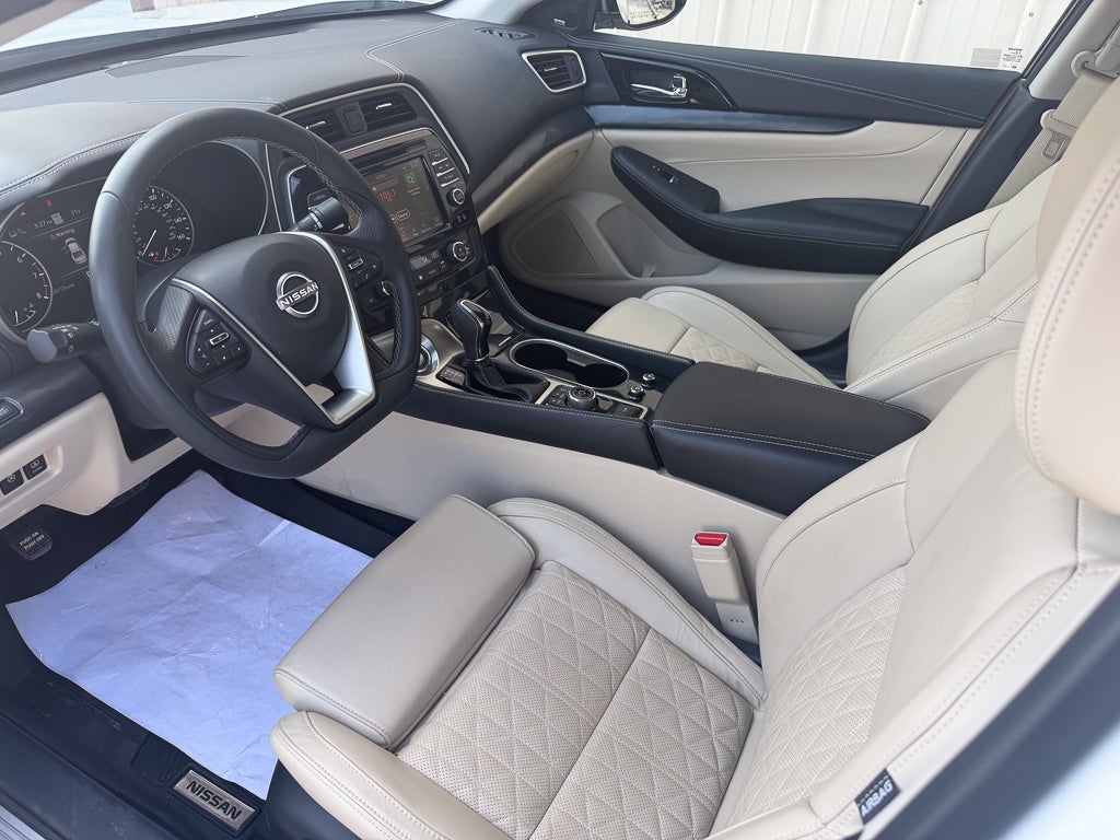 2023 Nissan Maxima Platinum
