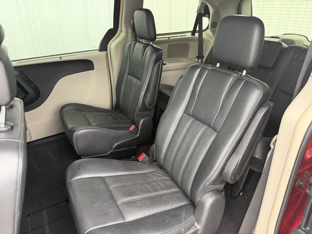 2012 Chrysler Town & Country Touring-L