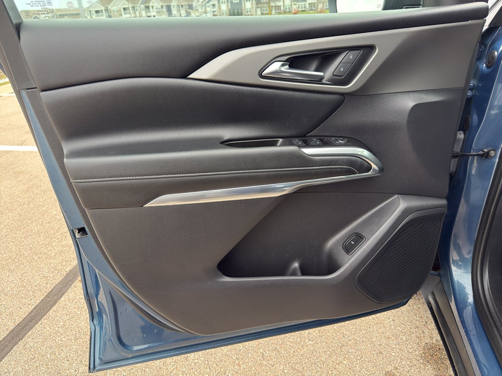 2024 Chevrolet Traverse LS