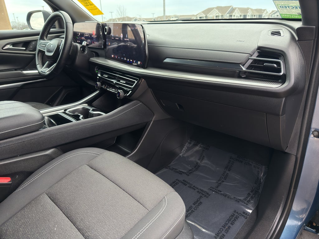 2024 Chevrolet Traverse LS