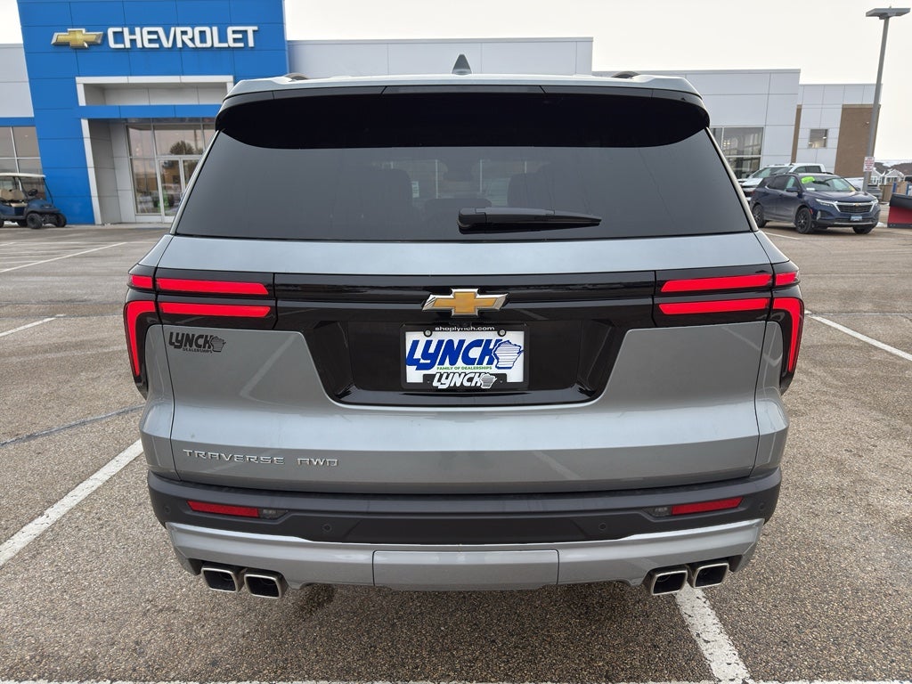 2025 Chevrolet Traverse LT
