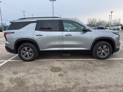 2025 Chevrolet Traverse LT