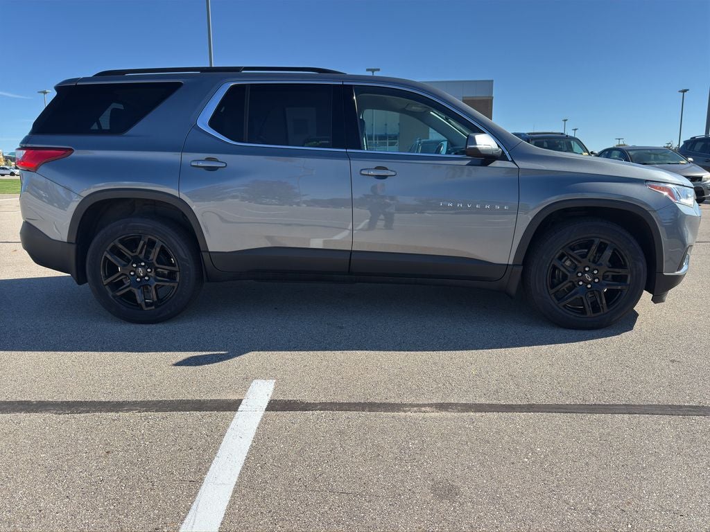 2021 Chevrolet Traverse LT Leather