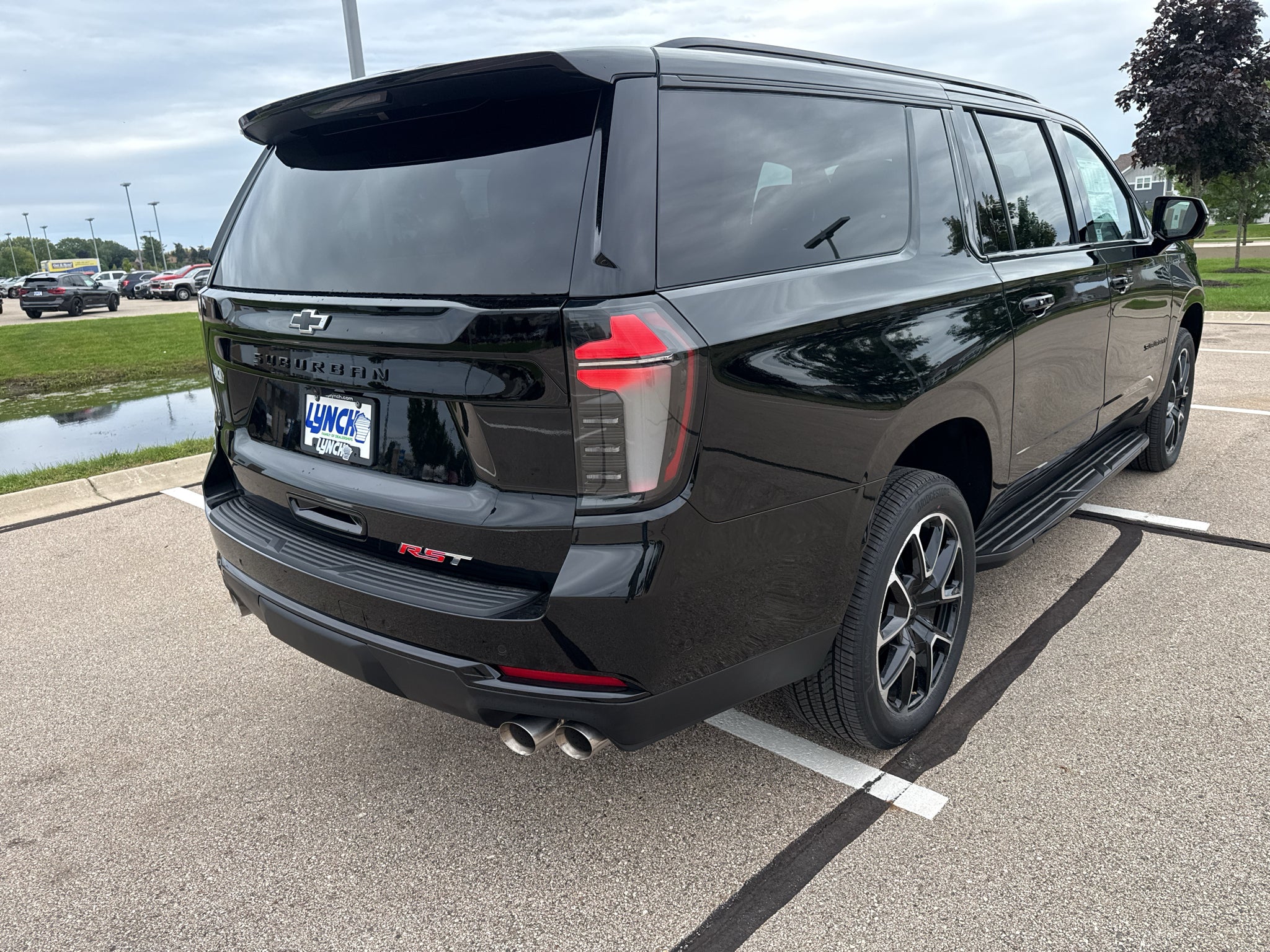 2026 Chevrolet Suburban RST