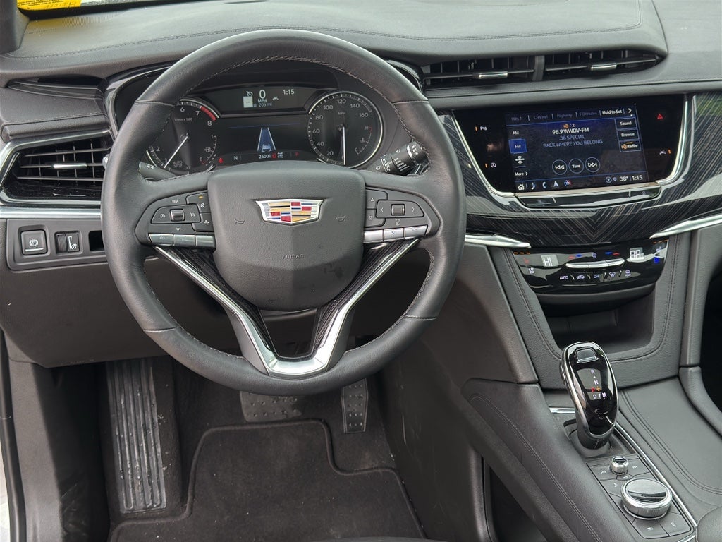 2025 Cadillac XT6 Premium Luxury