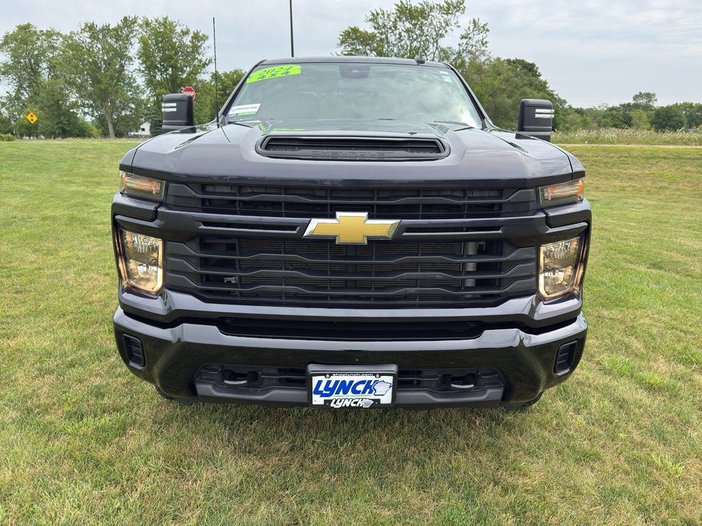 2024 Chevrolet Silverado 2500 HD Custom
