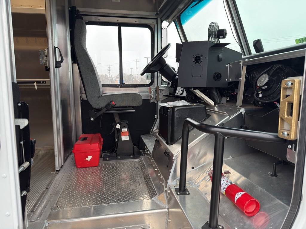 2022 Freightliner Y UNKNOWN