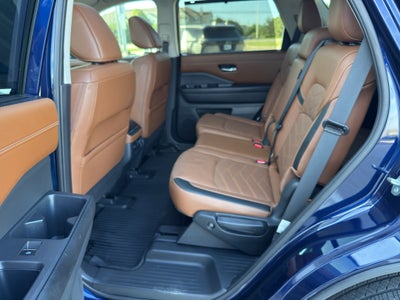2023 Nissan Pathfinder Platinum