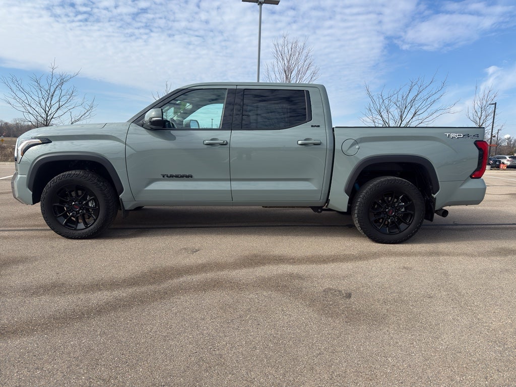 2023 Toyota Tundra 4WD SR5