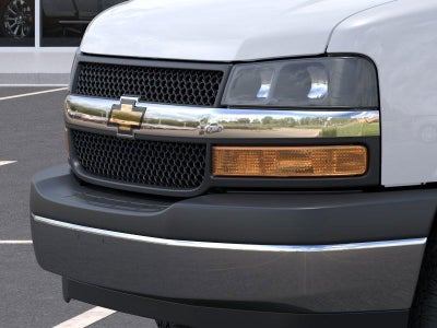 2025 Chevrolet Express Cutaway 3500 1WT