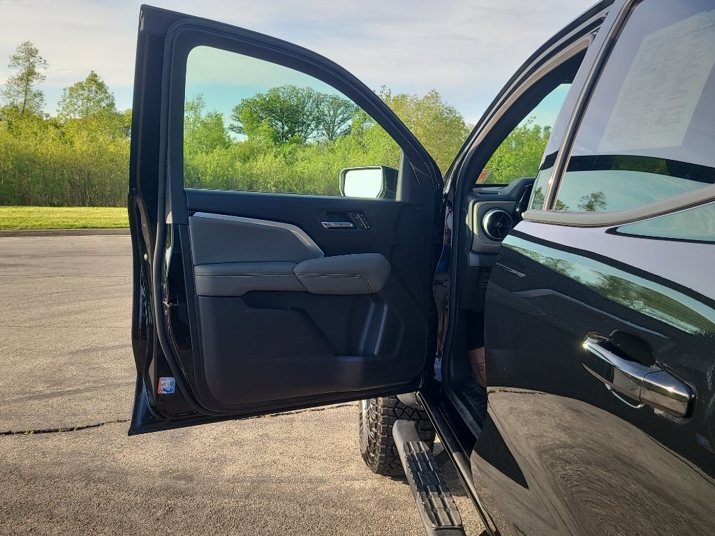 2025 Chevrolet Colorado ZR2