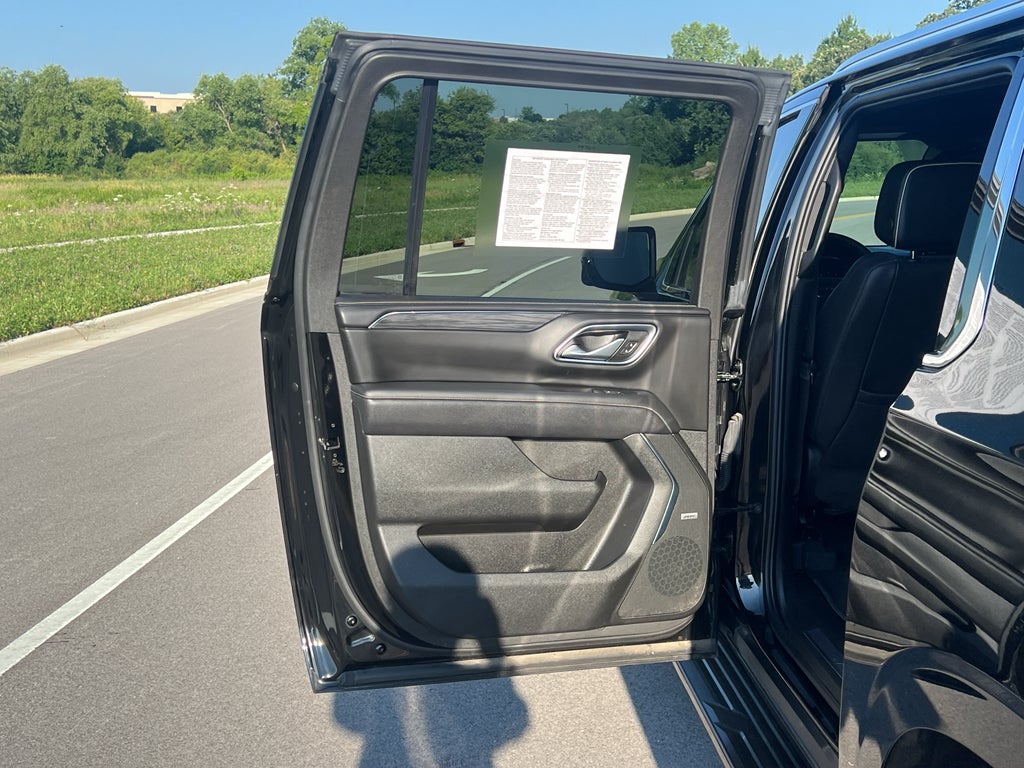 2023 GMC Yukon XL SLT