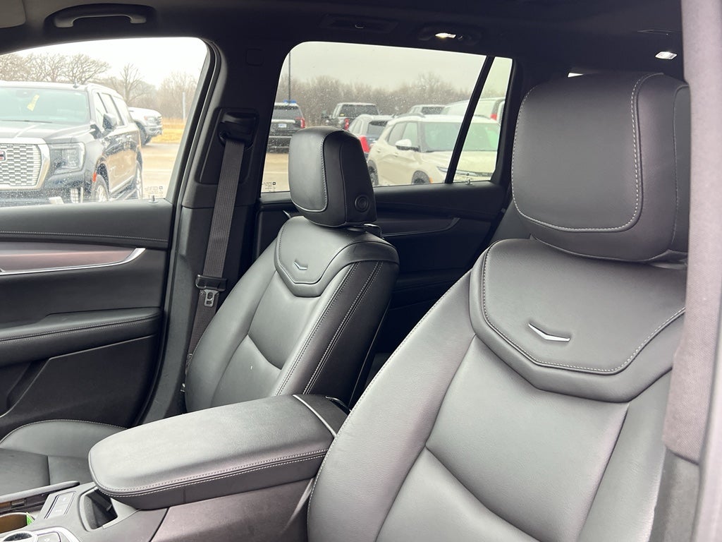 2024 Cadillac XT6 Luxury