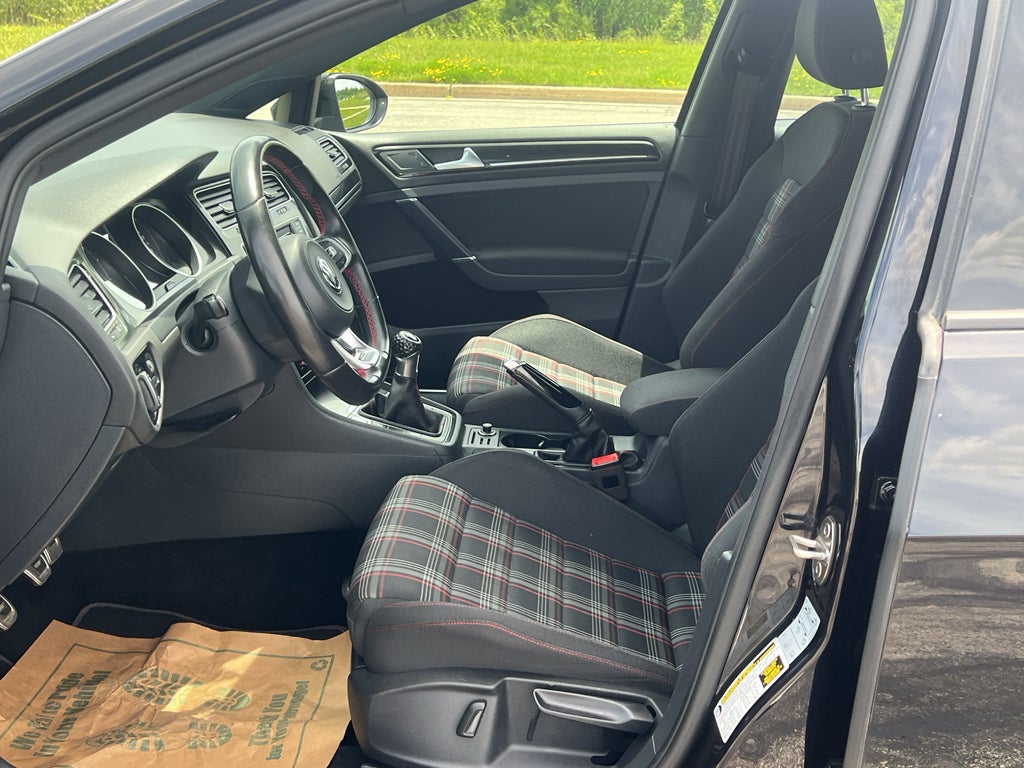 2017 Volkswagen Golf GTI S