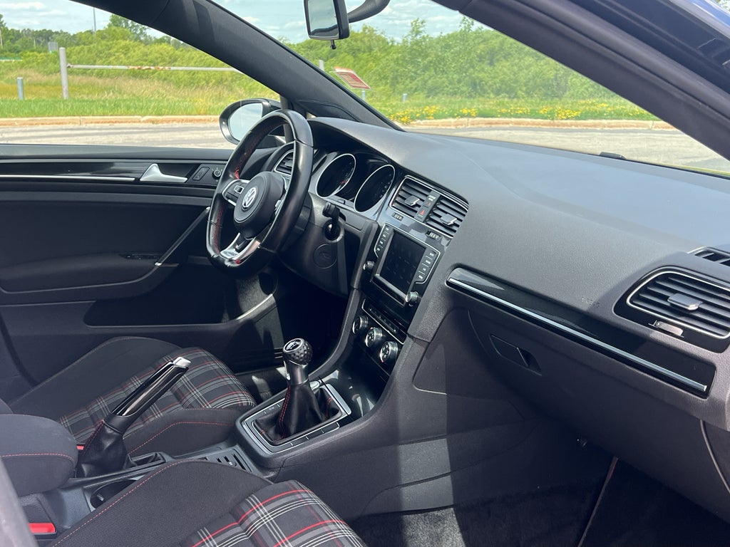 2017 Volkswagen Golf GTI S