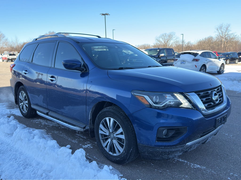2019 Nissan Pathfinder SV