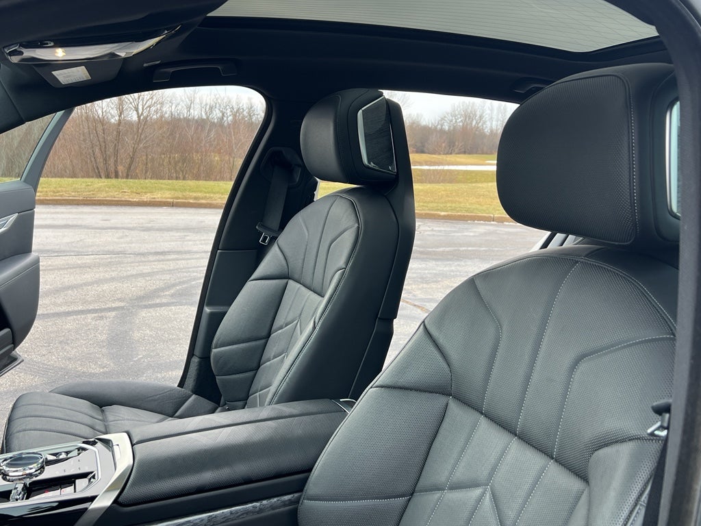 2023 BMW 7 Series 760i xDrive