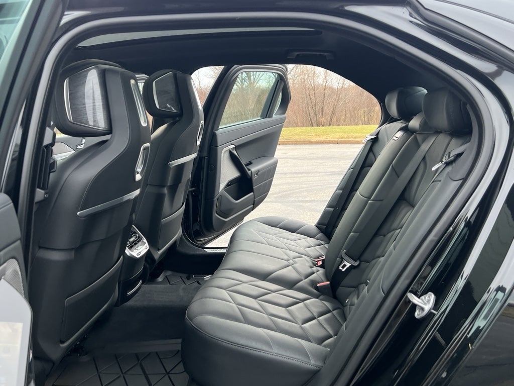 2023 BMW 7 Series 760i xDrive