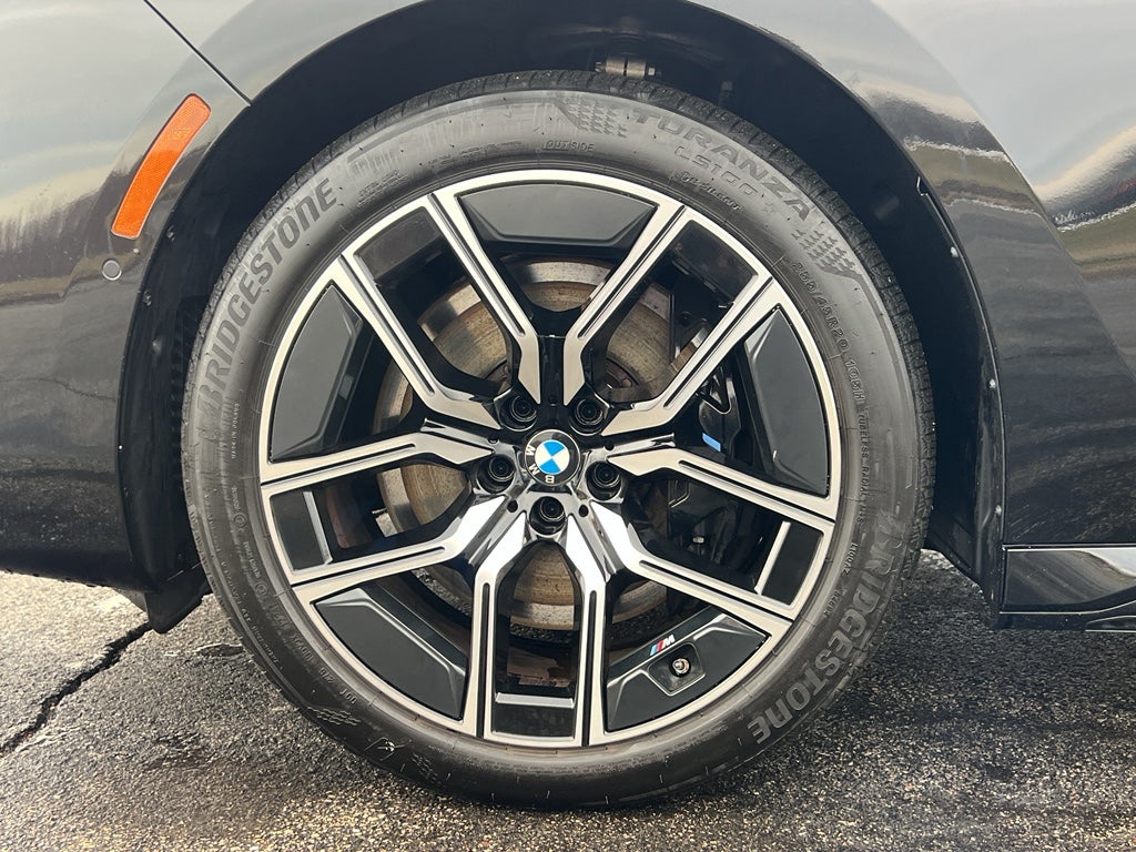 2023 BMW 7 Series 760i xDrive