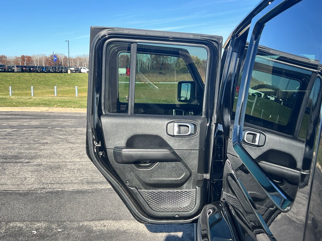 2021 Jeep Wrangler Unlimited Sahara Ninja Edition