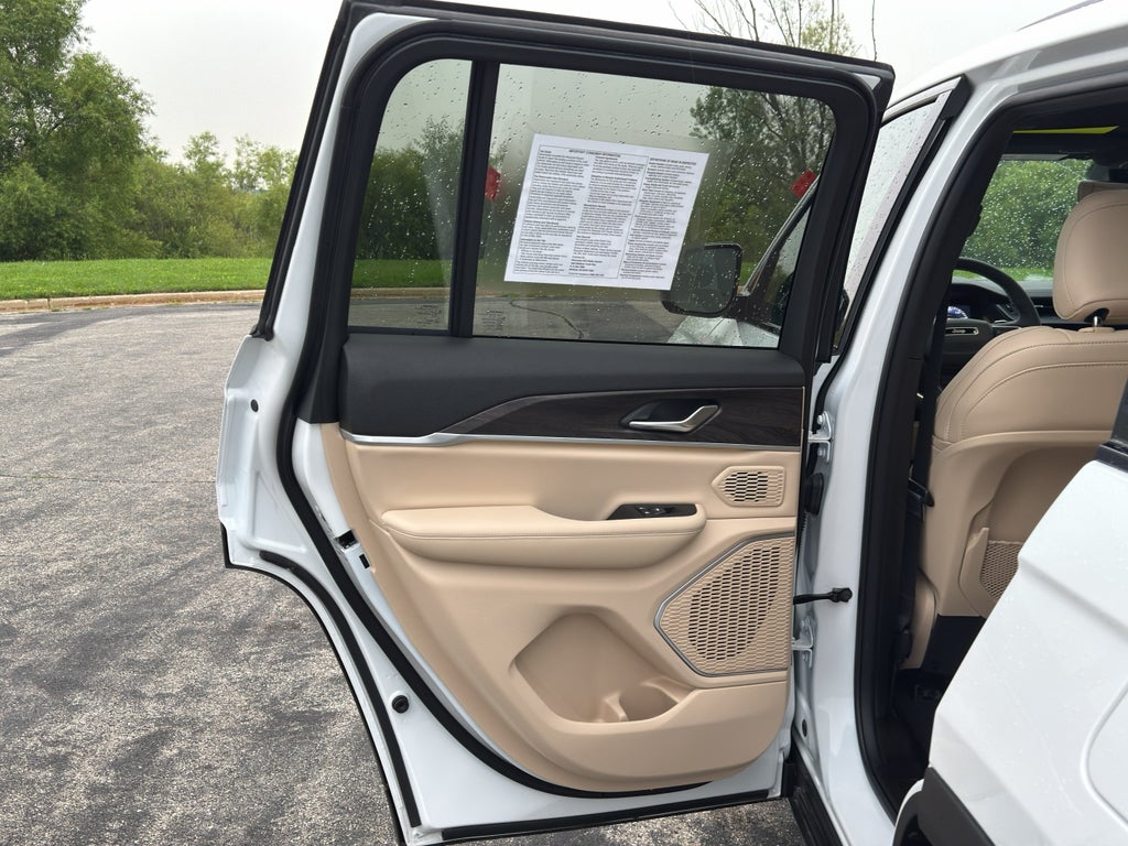 2026 Jeep Grand Cherokee Limited Tech