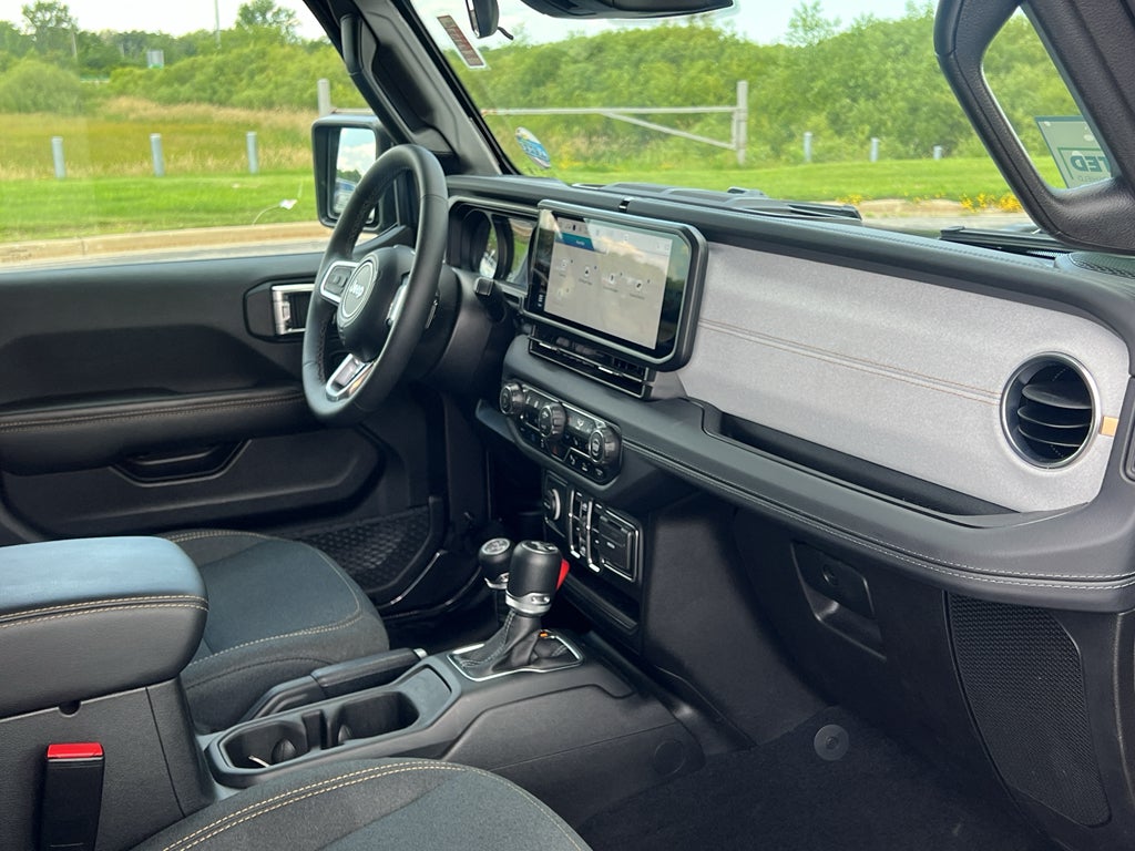 2025 Jeep Wrangler 4xe Sahara