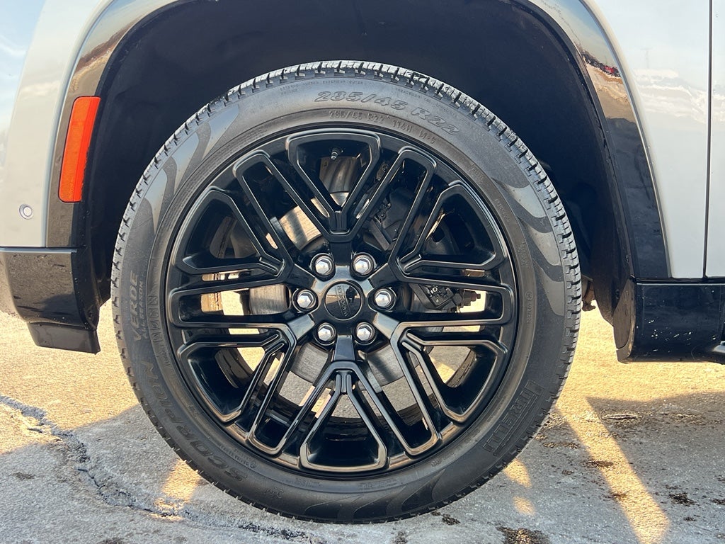 2024 Jeep Wagoneer Series II Carbide w/Entertainment