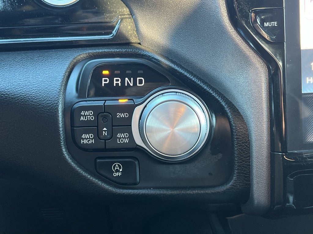 2025 RAM 1500 Laramie Night Edition w/Moonroof