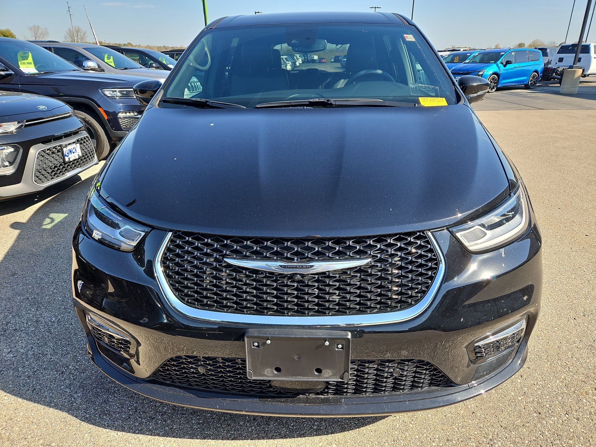 2026 Chrysler Pacifica Select