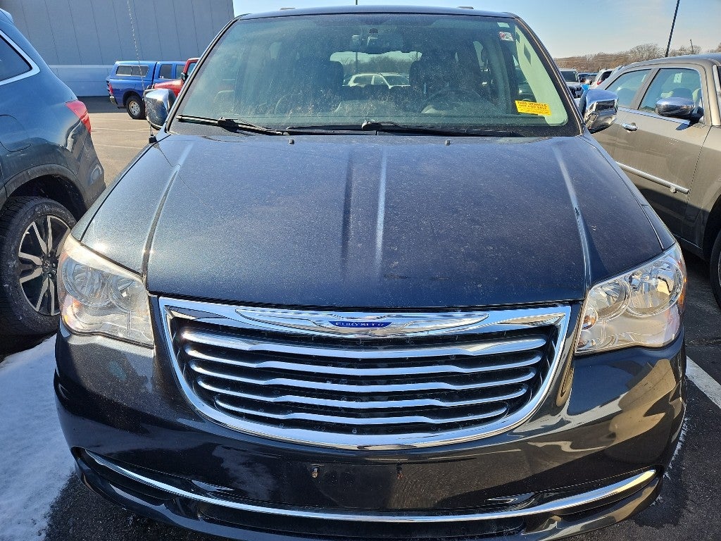 2014 Chrysler Town & Country Touring-L
