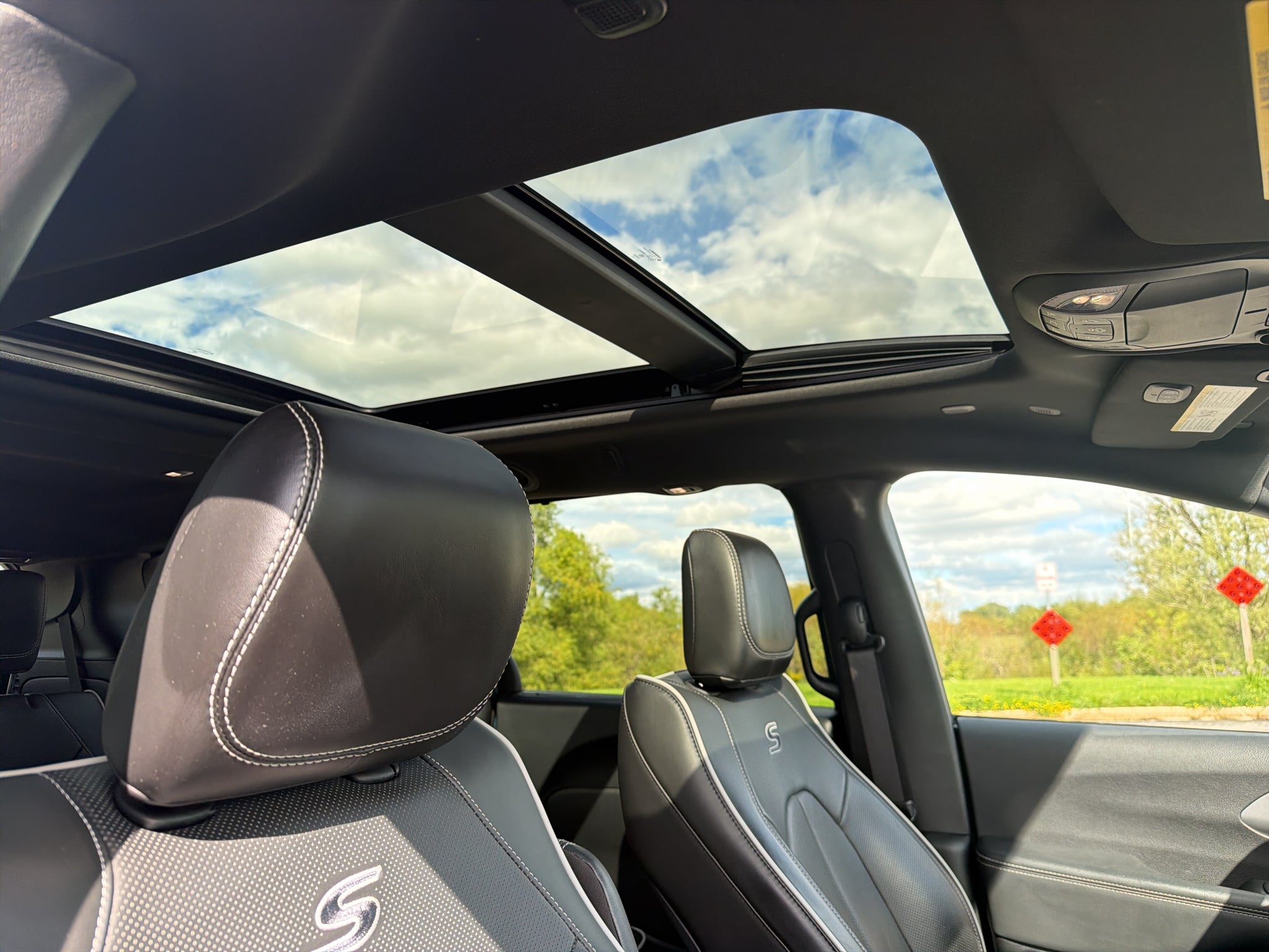 2025 Chrysler Pacifica Limited AWD