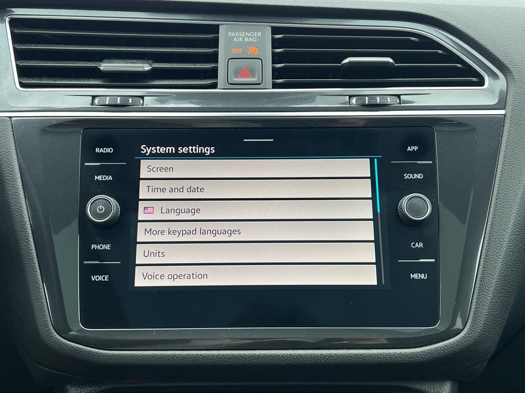 2023 Volkswagen Tiguan SE R-Line Black