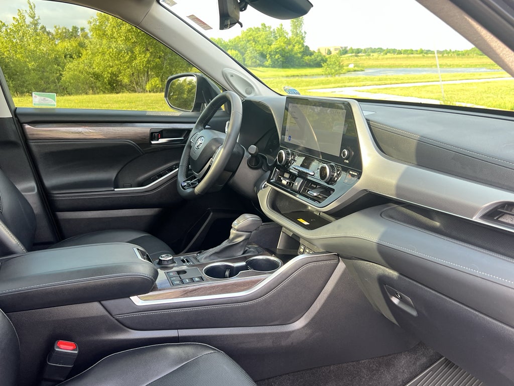 2024 Toyota Highlander Platinum