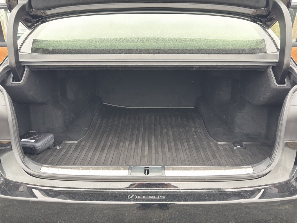 2023 Lexus LS 500 Luxury Package